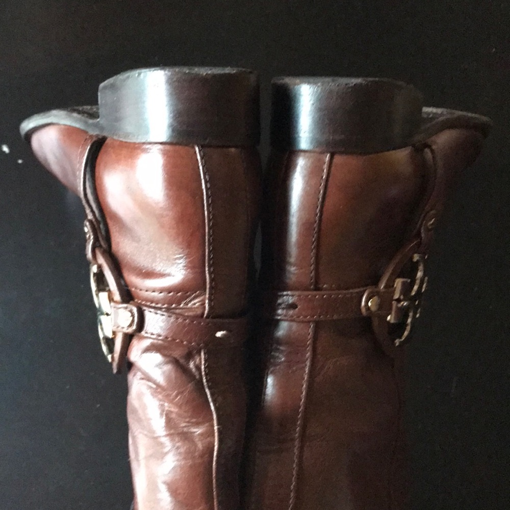 Tory Burch Riding Boot. - Picture 4 of 9